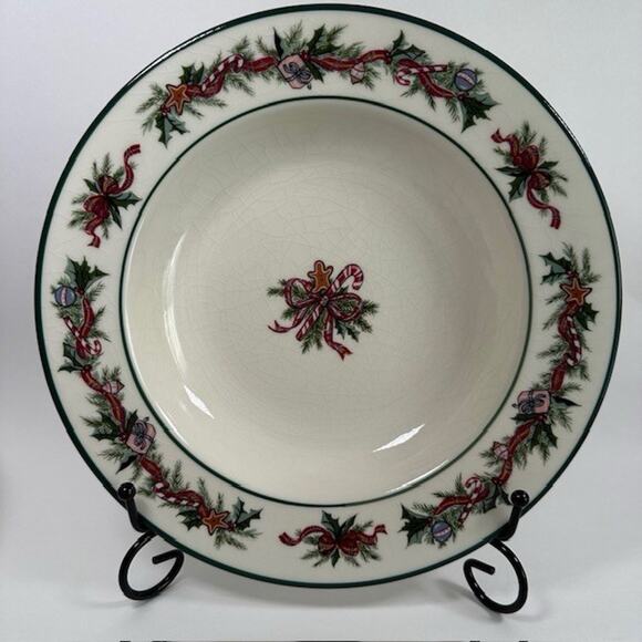 The Cellar O'Tannenbaum, 1 Large Rim Soup Bowl, Holly & Ribbon Border Christmas - Picture 1 of 13